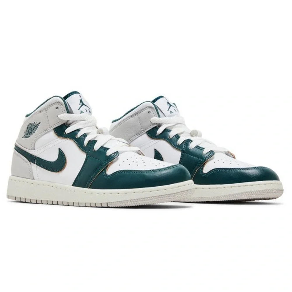 Jordan 1 se mid gs Oxidized green Brand new